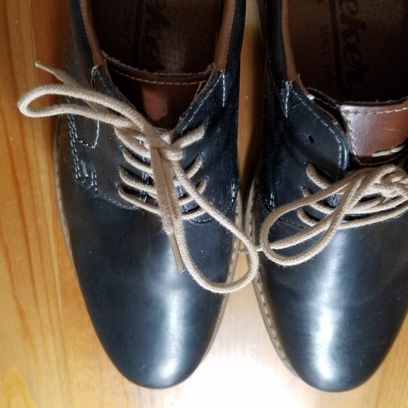 Brand new Rieker leather shoes with the box. main image 8